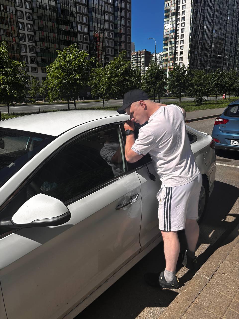 Вскрытие автомобиля без повреждений в Металлострой